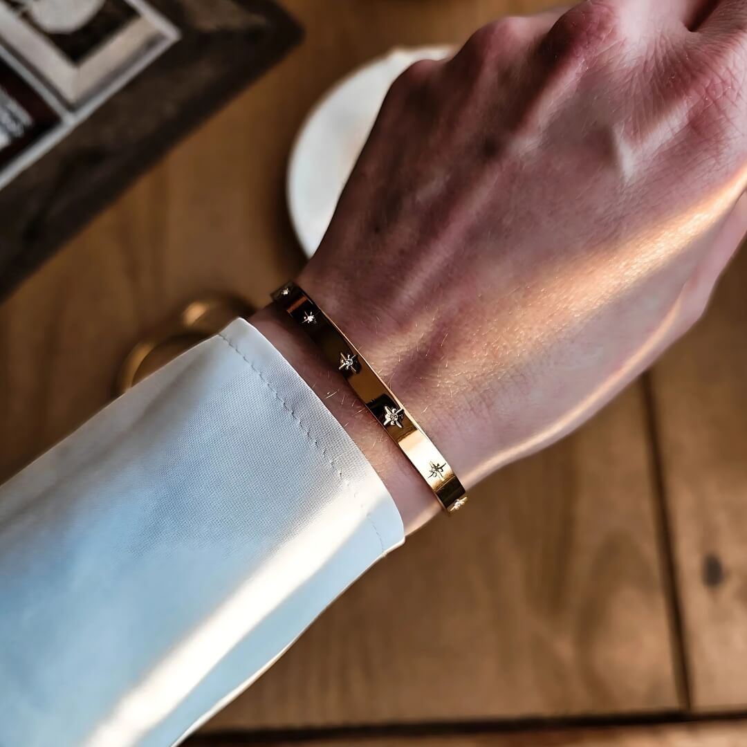 Pulsera Minimalista Louise Circonia (Chapado en Oro 18K)