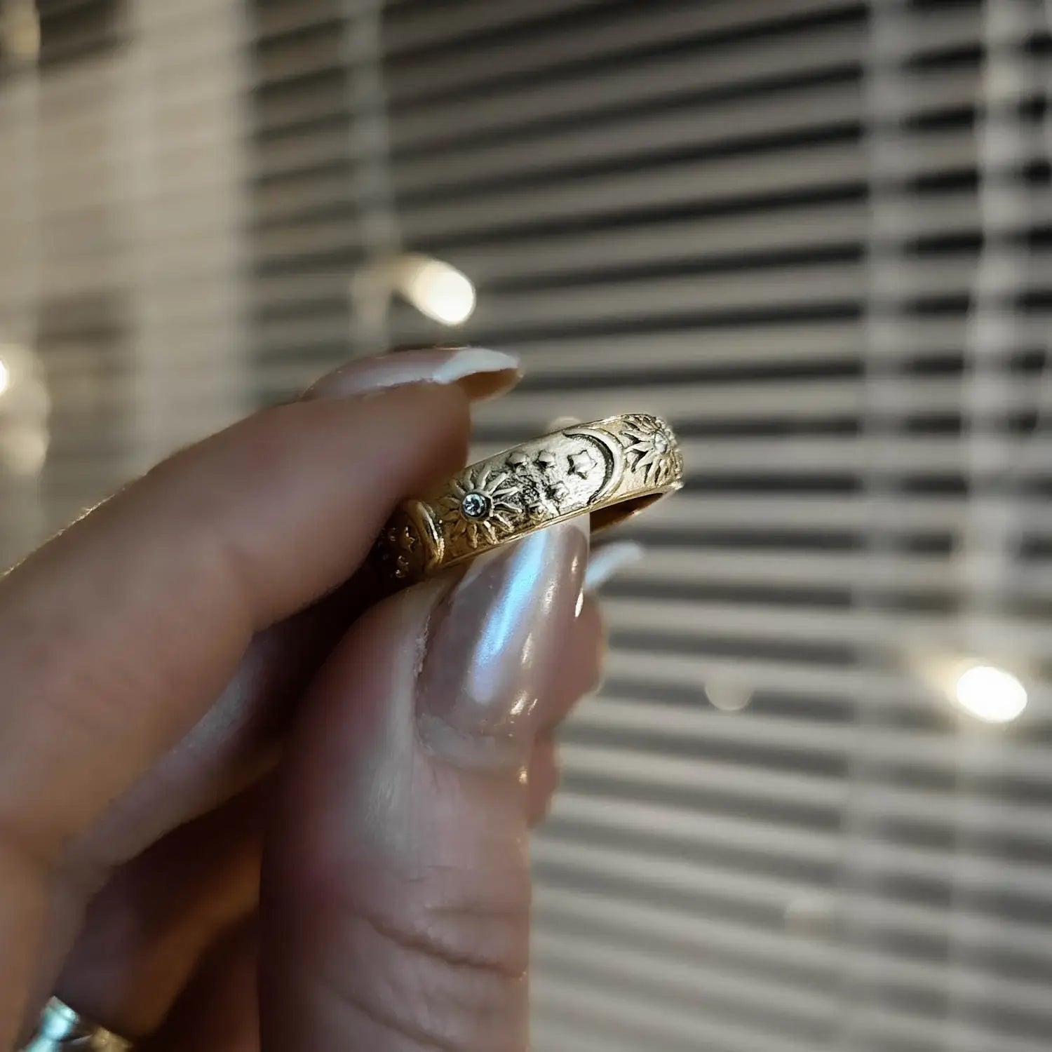 Anillo Celeste Sol y Luna Circonia (Chapado en Oro 18K)