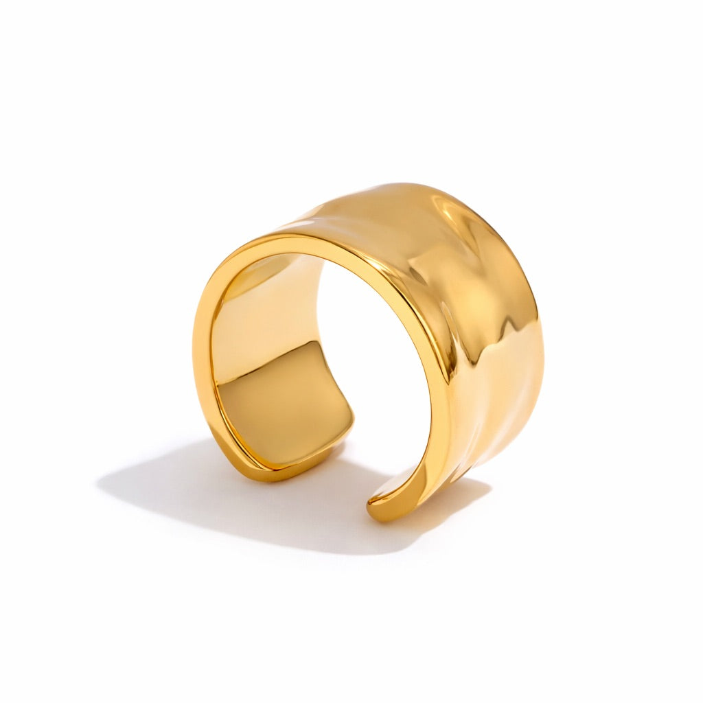Anillo Sicilia Textura Martillada Ajustable (Chapado en Oro 18K)