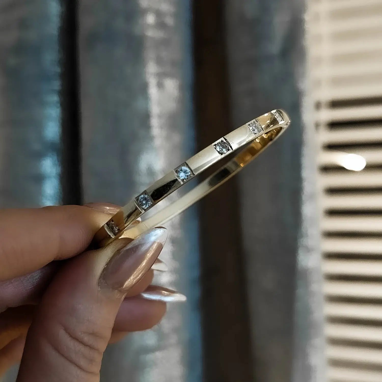 Brazalete Modena Minimalista (Chapado en Oro 18K)