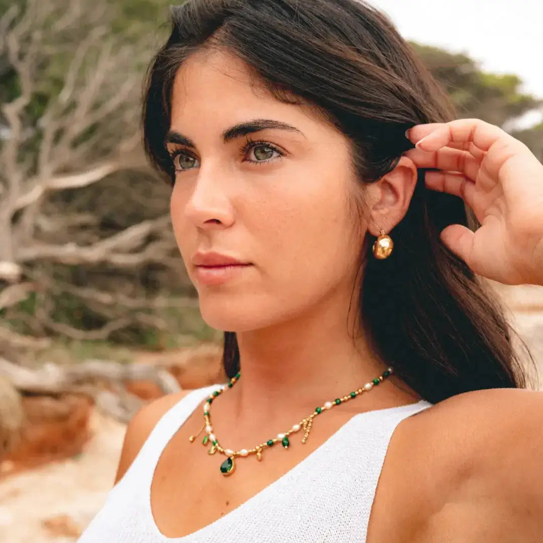 Collar de Perlas Reales con Colgante Verde (Chapado en Oro 18K)
