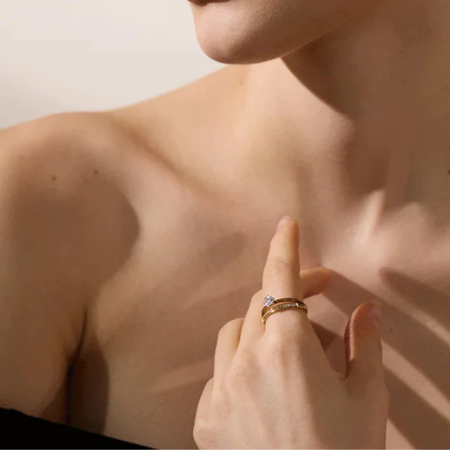 Anillo Doble Tachonado Punto de Luz (Chapado en Oro)