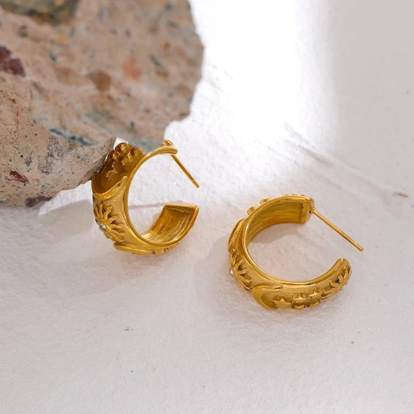 Arete de Aro Celeste (Chapado en Oro 18K)