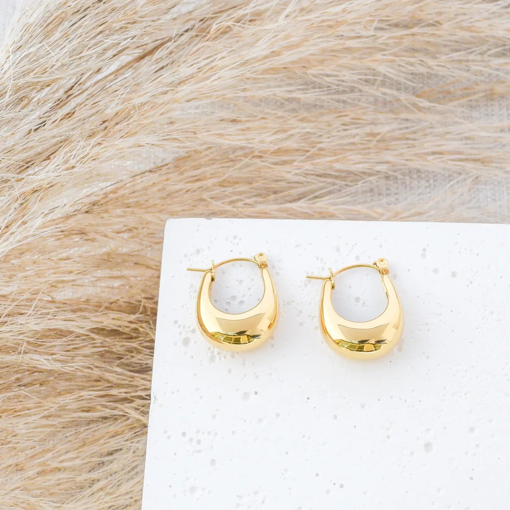 Aretes Argolla Canoa (Chapado en Oro)