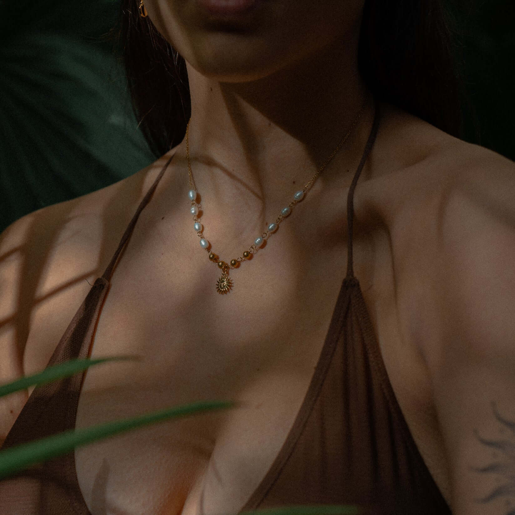 Collar Sol con Perlas (Chapado en Oro)