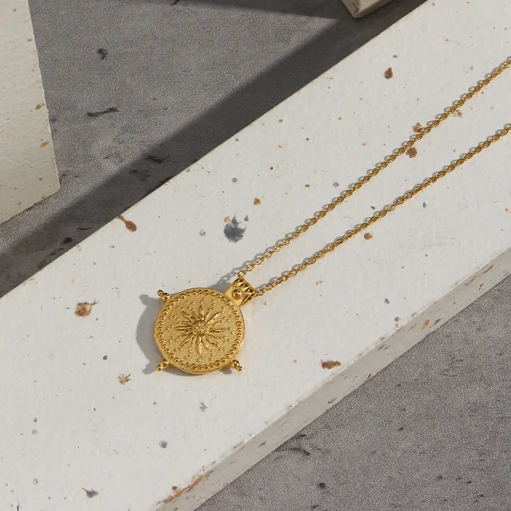 Collar Sol Divino (Chapado en Oro de 18K)