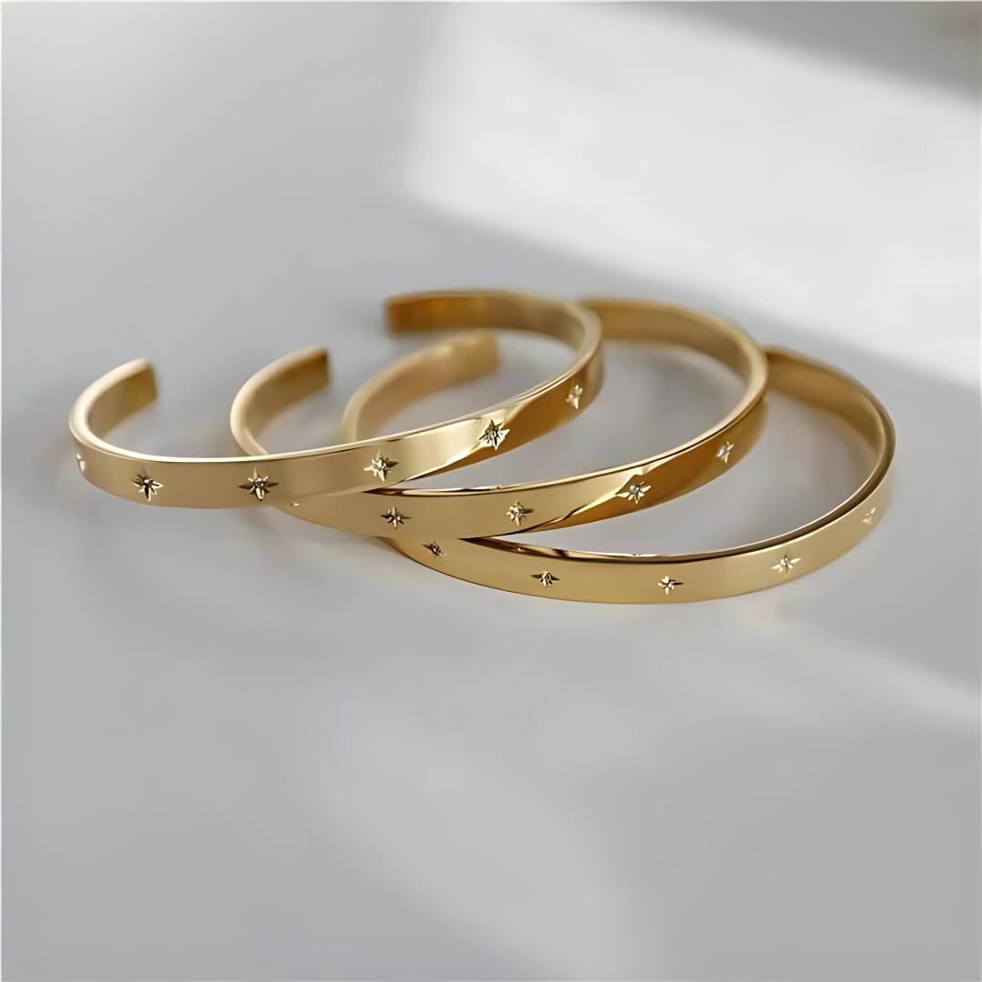 Pulsera Minimalista Louise Circonia (Chapado en Oro 18K)