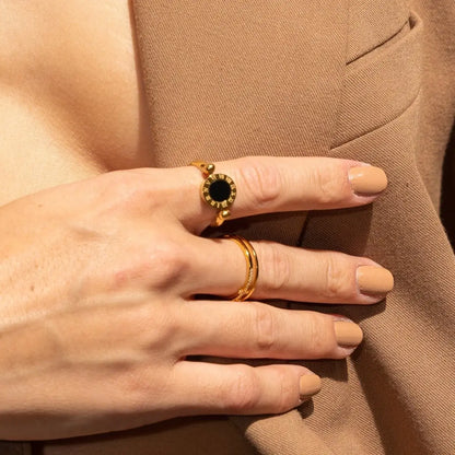 Anillo Giratorio con Números Romanos (Chapado en Oro)