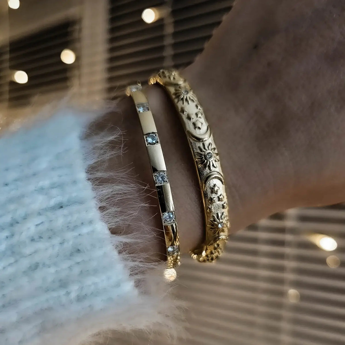 Brazalete Celeste Sol y Luna con Cristales de Circonia (Chapado en Oro 18K)