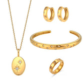 Conjunto Stella: Collar + Pulsera + Arete + Anillo (Chapado en Oro 18K)