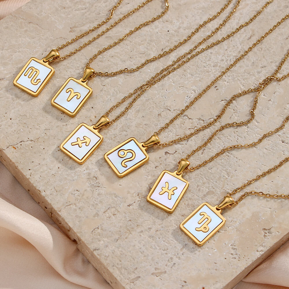 Colección de Collares Signos del Zodiaco Perlado (Chapado en Oro 18K)