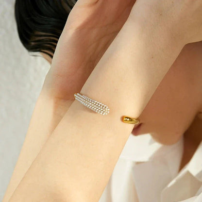 Pulsera Spike Perlas (Chapado en Oro 18K)
