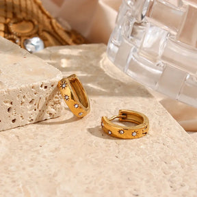 Conjunto Stella: Collar + Pulsera + Arete + Anillo (Chapado en Oro 18K)