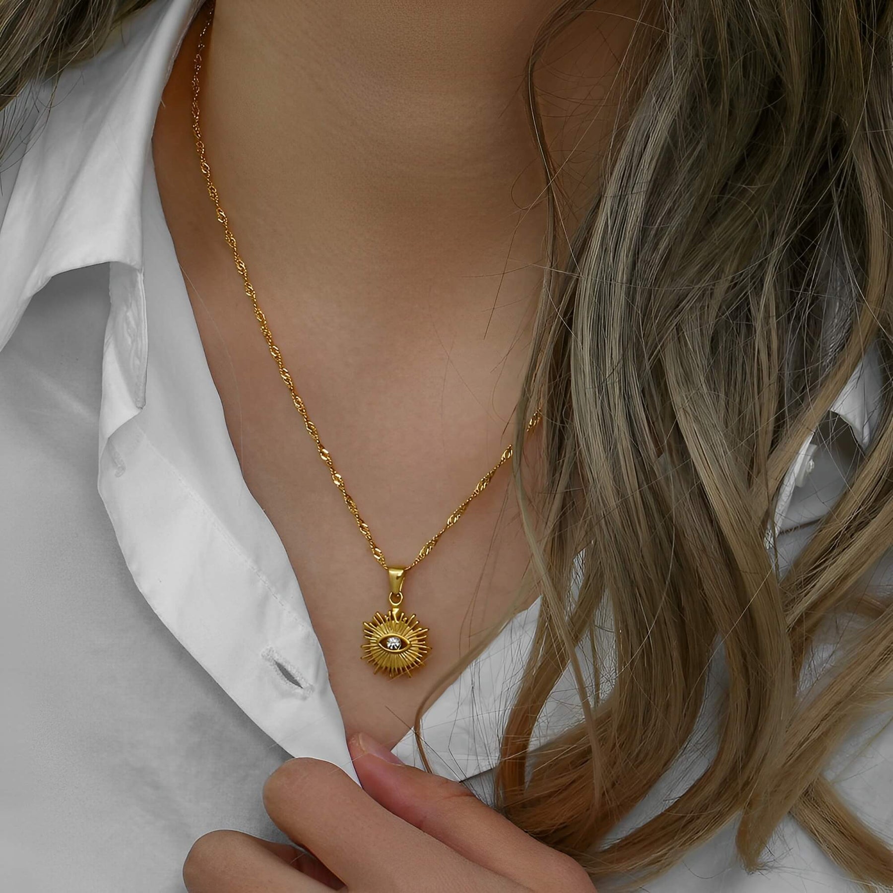 Conjunto Occhio: Collar + Anillo Ajustable (Bañados en Oro 18K)