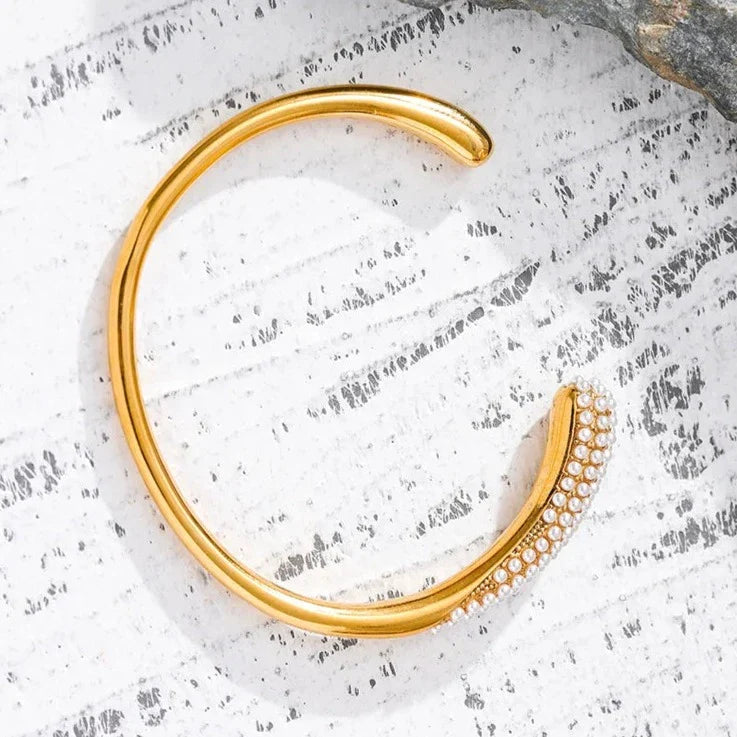 Pulsera Spike Perlas (Chapado en Oro 18K)