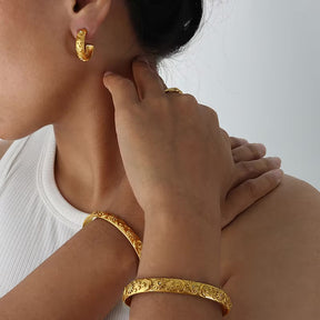 Pulsera Celeste Sol y Luna con Cristales de Circonia (Chapado en Oro 18K)