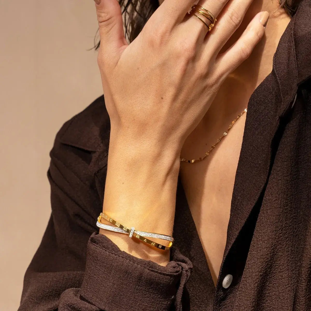 Brazalete Romano Circonia (Chapado en Oro 18K)