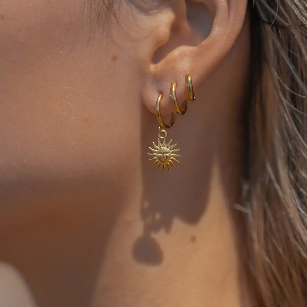 Aretes Sol de Mayo (Chapado en Oro 18K)