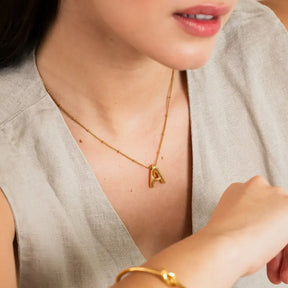 Collar Letra Inicial Bubble (Chapado en Oro)