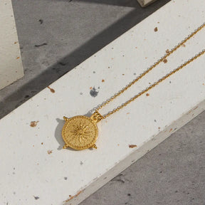 Collar Sol Divino (Chapado en Oro de 18K)