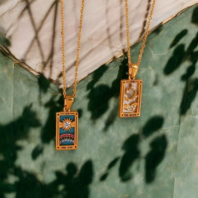 Colección Tarot - Collares con Colgantes de las Cartas (Chapado en Oro 18K)