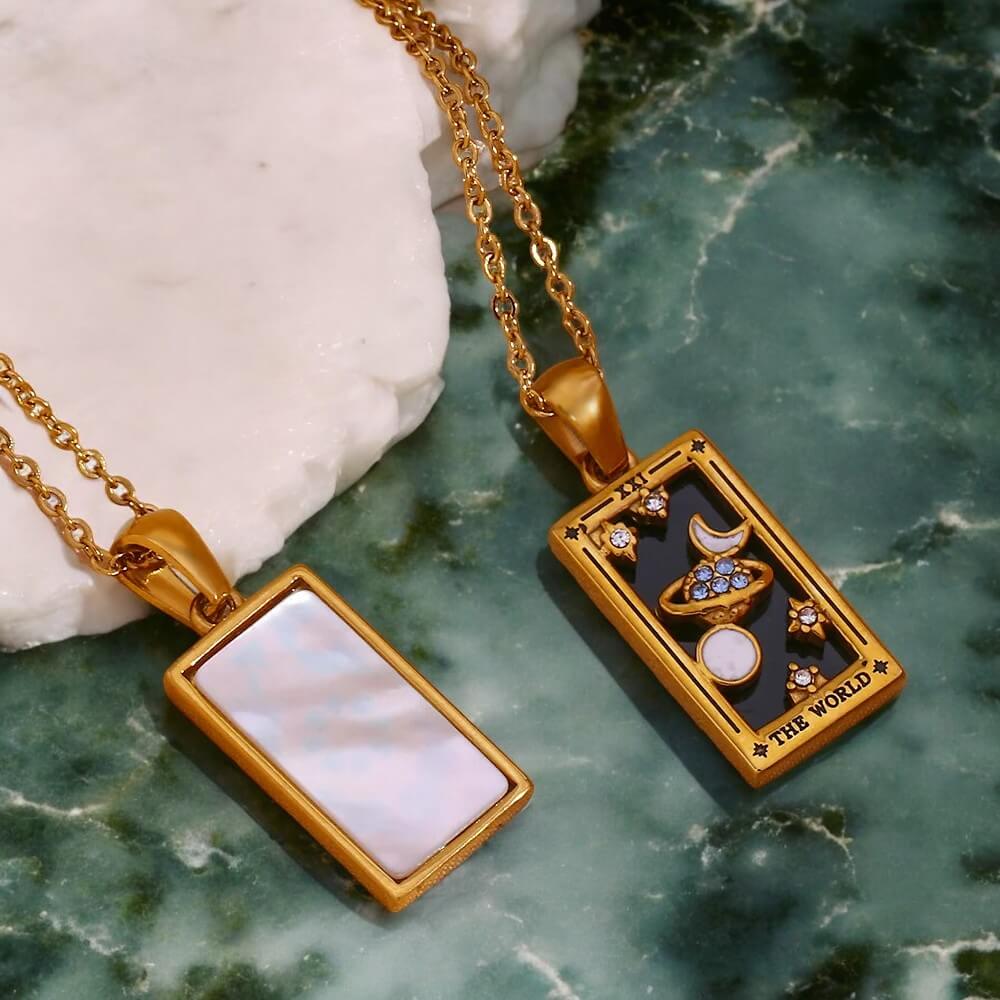 Colección Tarot - Collares con Colgantes de las Cartas (Chapado en Oro 18K)