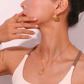 Conjunto Marsella: Collar + Anillo (Chapado en Oro 18K)