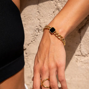 Pulsera de Cadena Ónix Cuadrado (Chapado en Oro)