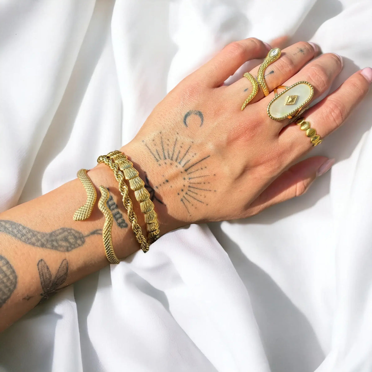Pulsera Cuerda (Chapado en Oro)